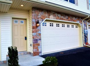 105 Mapleton Blvd, Harrisburg, PA 17112