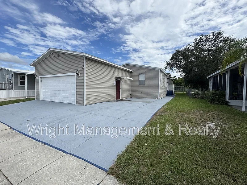 8471 Fantasia Park Way