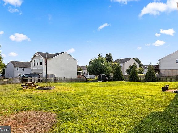 5th image of 2311 Butternut Ln