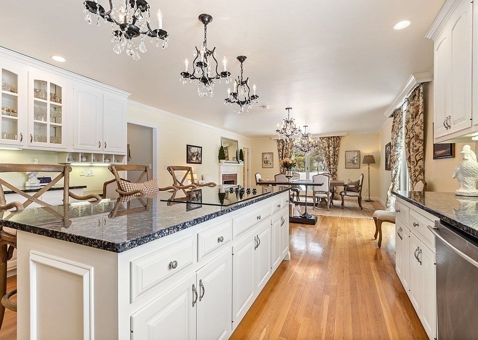 8 Fiske Pond Rd, Holliston, MA 01746 Zillow