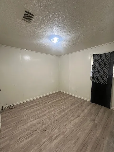 1665 Madden Avenue - A — Photo 3