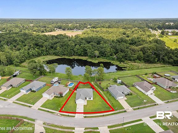2nd image of 218 Lakefront Cir