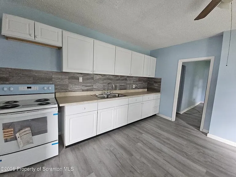 112-114 William St #112-1 — Photo 9