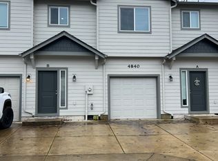 4840 48th Loop #B, Sweet Home, OR 97386