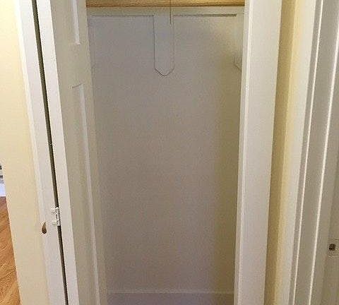 4th image of 2209 W Eastwood Ave #2E