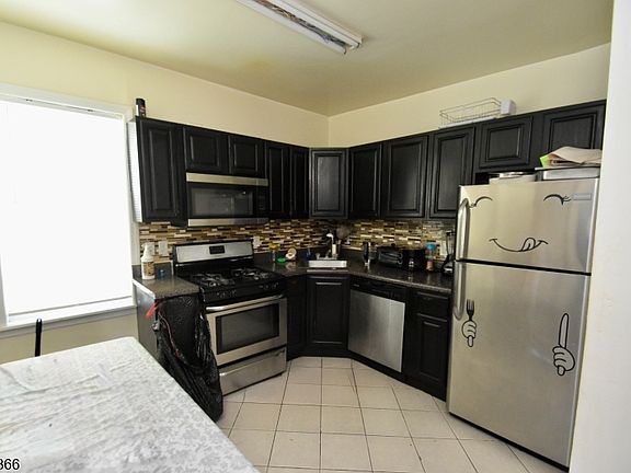 5th image of 180 N 16Th St