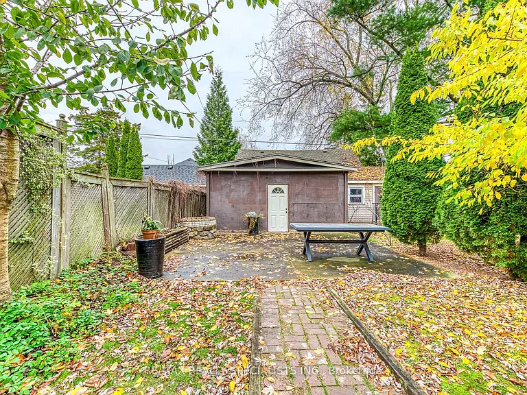 515 Hager Ave — Photo 3