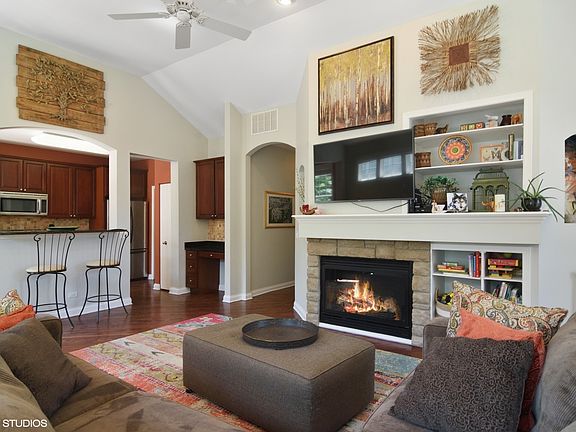 3rd image of 365 Lake Ave Unit A