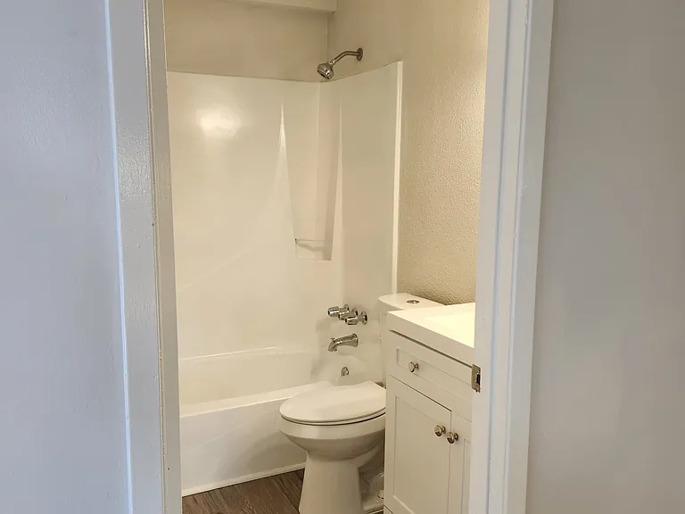 2605 Redwood St #C — Photo 10