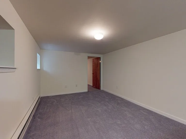 Walnut Court Apartments — Photo 14