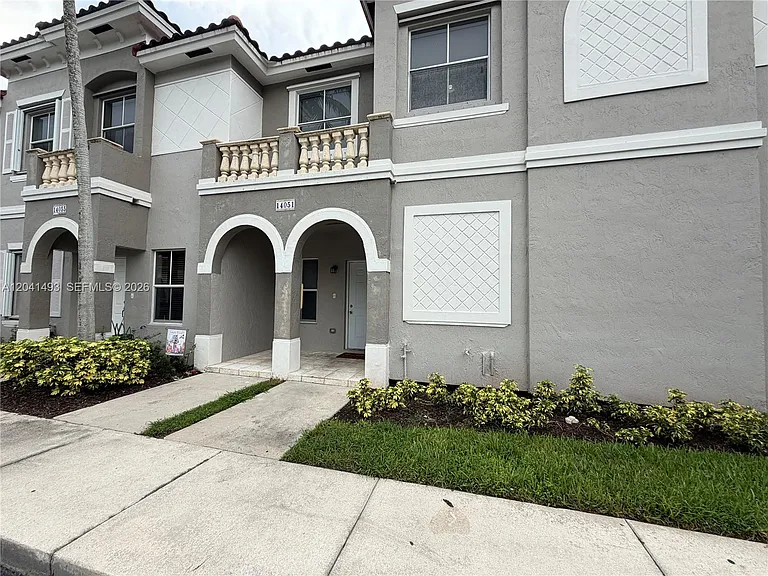 14051 SW 49th Ct #7 — Photo 3