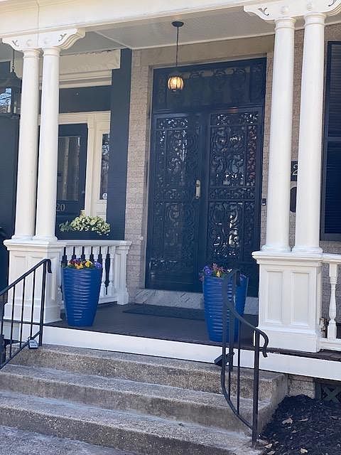 Welcome to 422 N Stafford Avenue