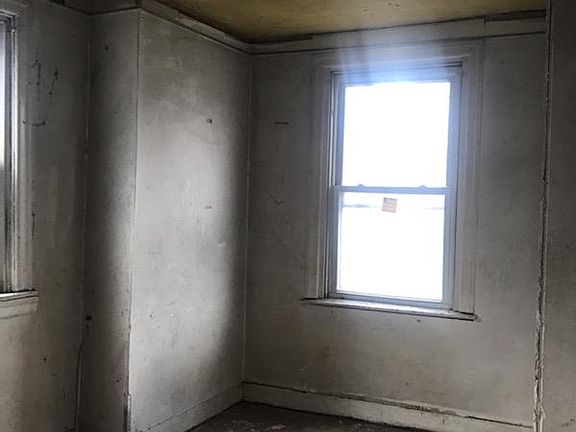 5th image of 6060 N Norwood St
