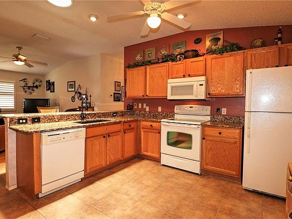 3rd image of 8075 SE 169th Palownia Loop
