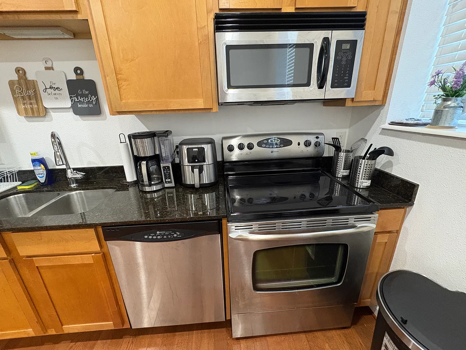 2 bed, 960 sqft, $2,000 — Photo 3