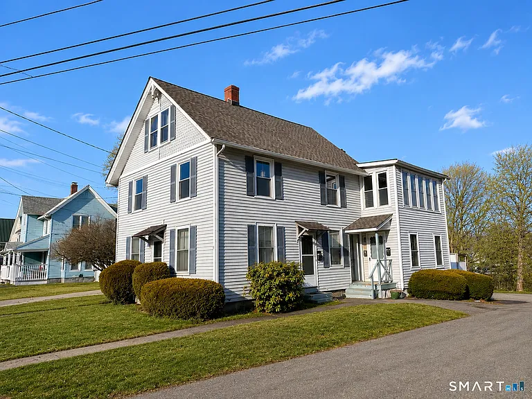 10 Riverside Ave #U3 — Photo 1