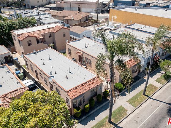 3rd image of 6223 S Van Ness Ave