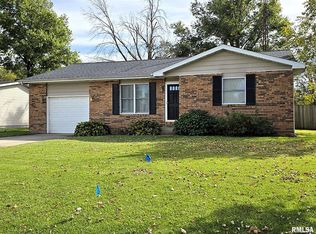 10 Edgebrook St, Centralia, IL 62801