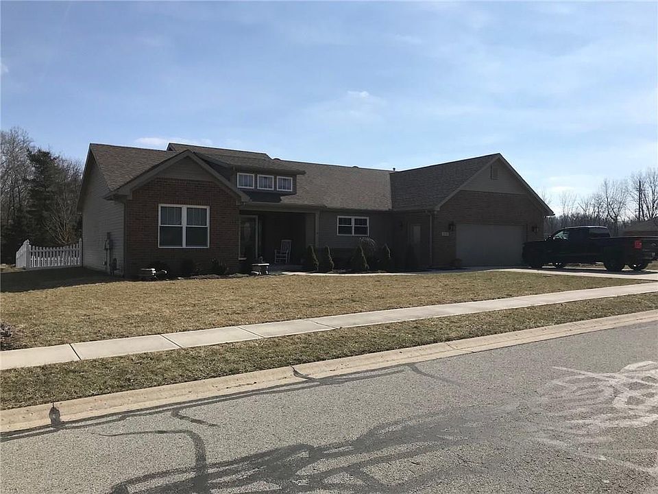 2nd image of 2714 Bridlewood Dr