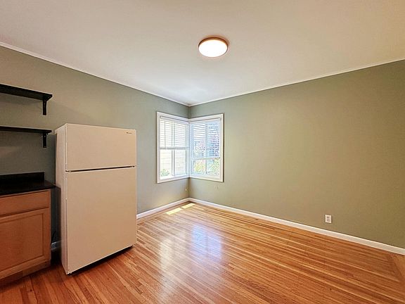 5th image of 609 37th Ave