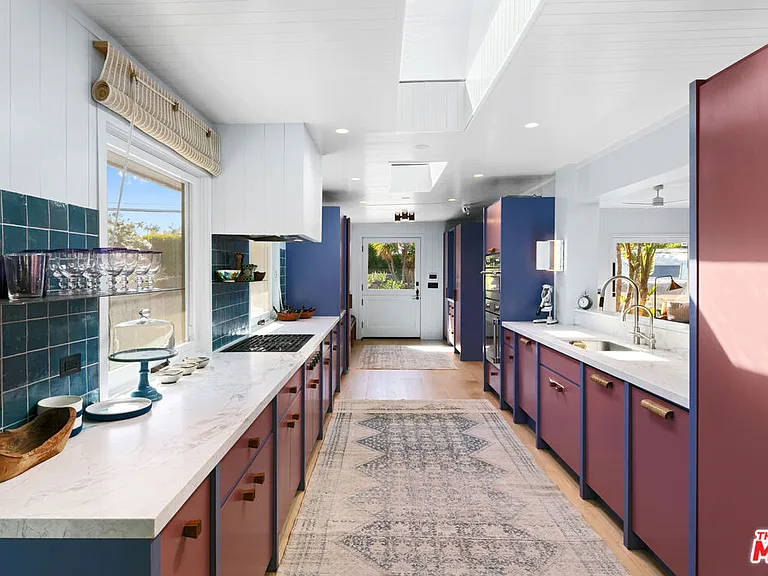 7038 Dume Dr — Photo 13