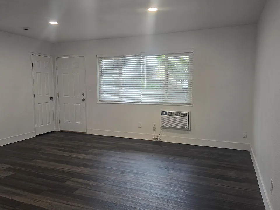 Main Street Apartments LLC