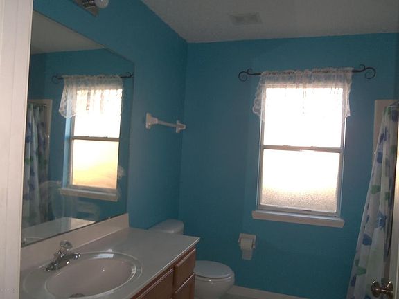 3rd image of 23664 Flora Parke Blvd