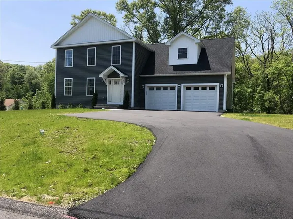 25 Graves Ave, North Smithfield, RI 02896