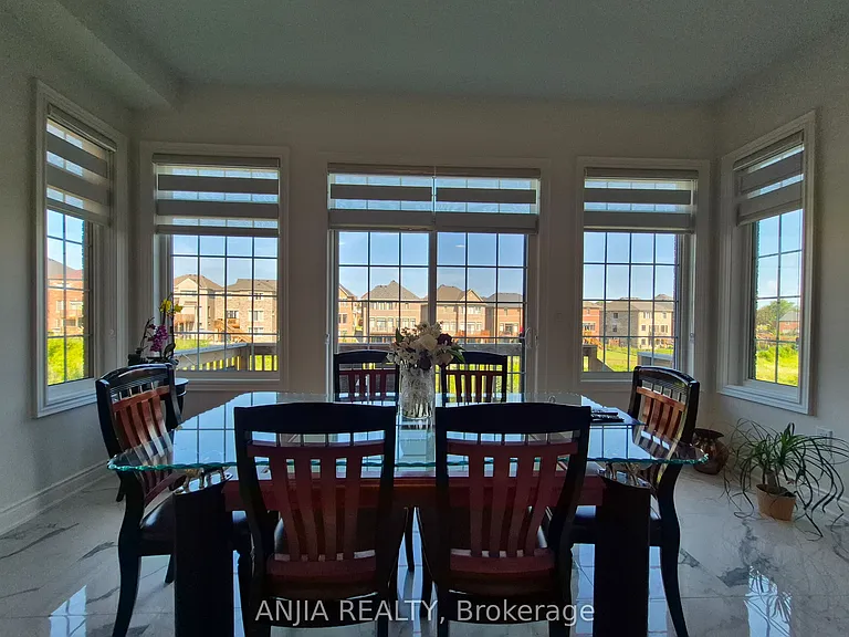 50 Meadow Vista Cres #UPPER — Photo 22