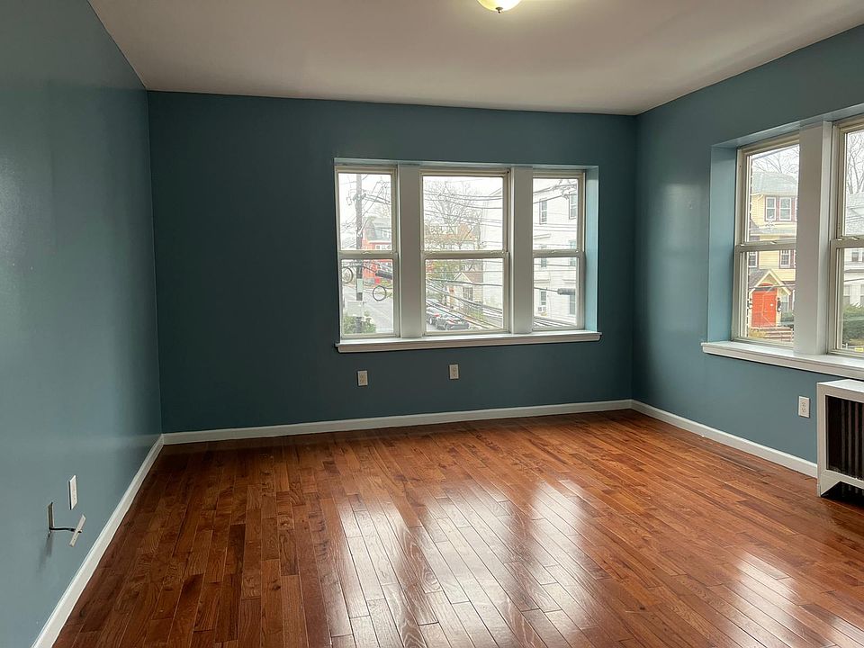 1st image of 45 Cedar Ave #8