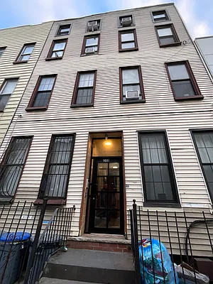 Rented by Batra Group Inc | media 1