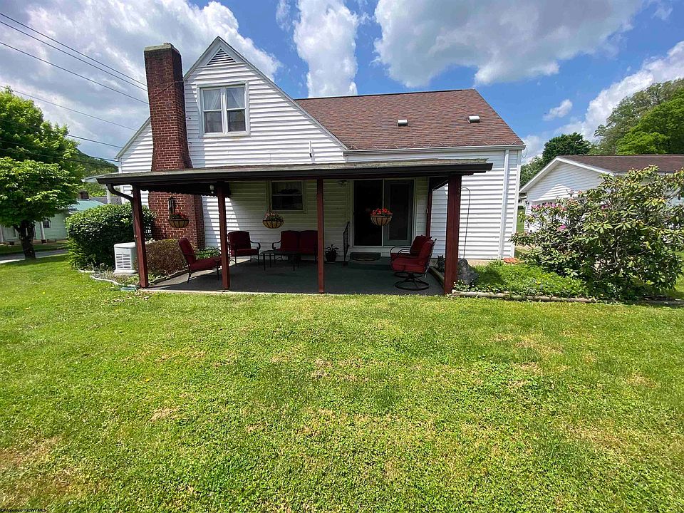 15 Reger Ave, Buckhannon, WV 26201 MLS 10149101 Zillow