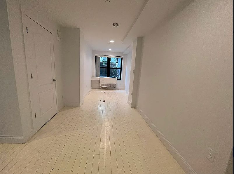 1st image of 258 W 135th St APT 1R