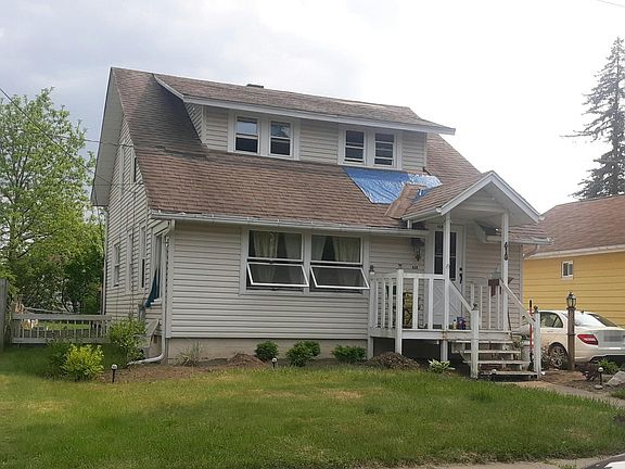 5th image of 418 Blaine St