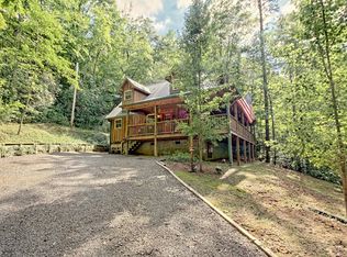 1212 Ruby Lake Dr, Hiawassee, GA 30546