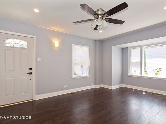 2nd image of 10924 S Eberhart Ave