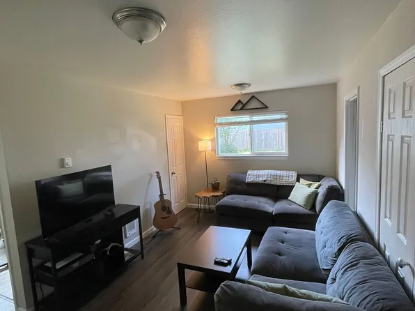 316 S Granite Ave #2, Granite Falls, WA 98252