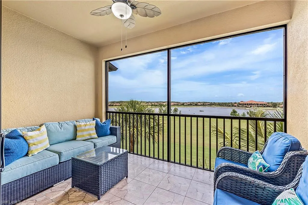 2 bed, 2.0 bath, 1122 sqft, $7,500 — Photo 1