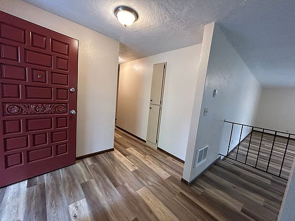 2nd image of 4007 Rosewood St