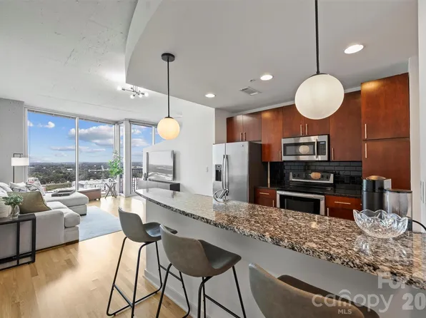 210 N Church St Unit 1506, Charlotte, NC 28202