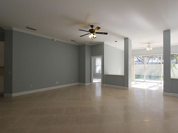 5th image of 240 Sussex Cir