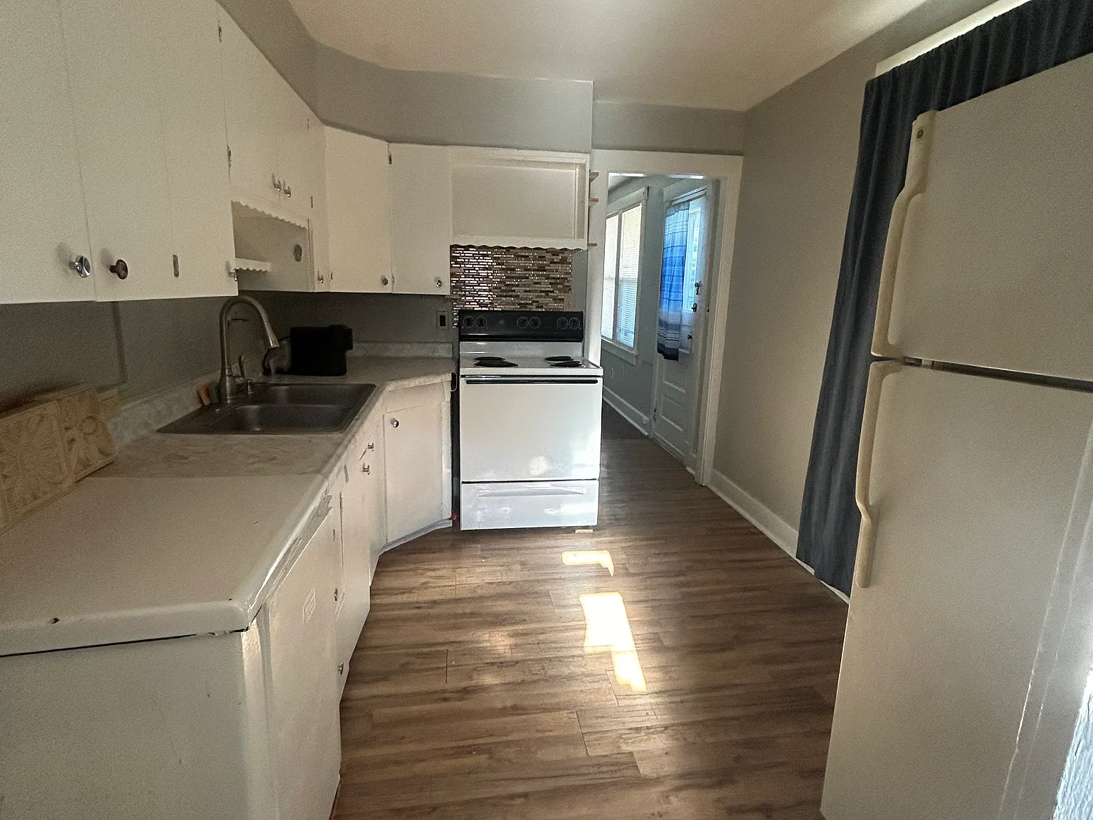 16 Weber St — Photo 4