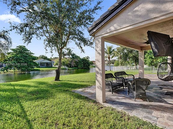 4th image of 5233 SW 157th Ln