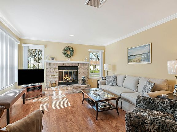 2nd image of 128 Revere Dr