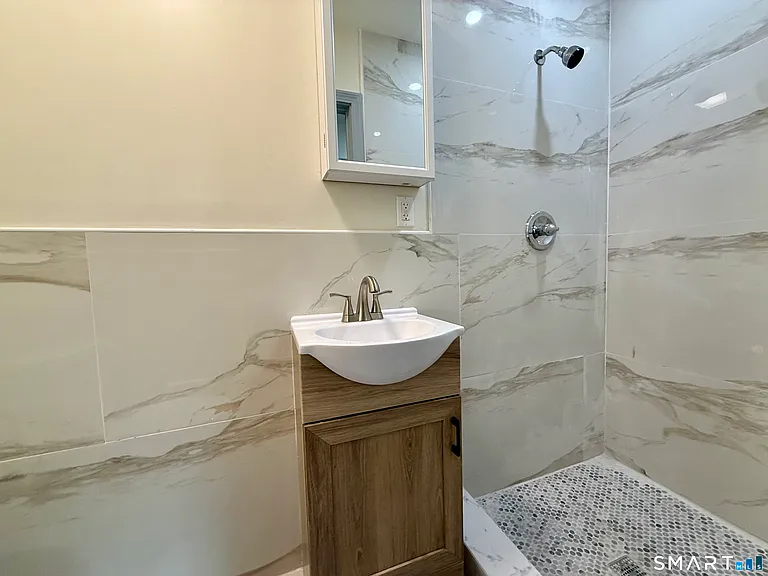 22 Hawthorne Ave — Photo 19