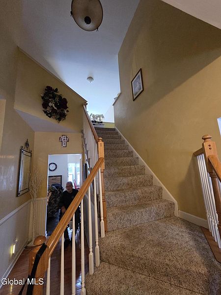 2nd image of 26 Woodshire Court