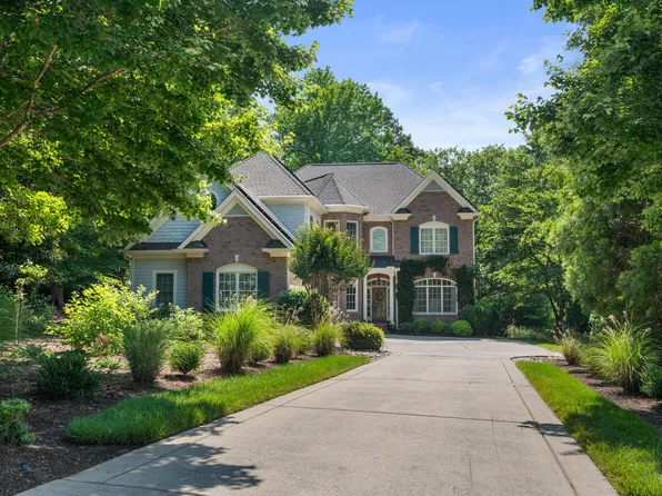 105 Cross Creek Dr, Chapel Hill, NC 27514