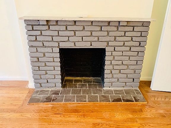 3rd image of 327 W 89th St #2A