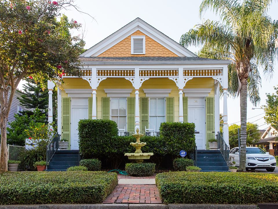 1st image of 301 Delaronde St