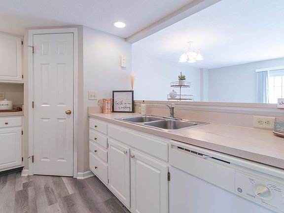 3rd image of 617 W River Dr #17
